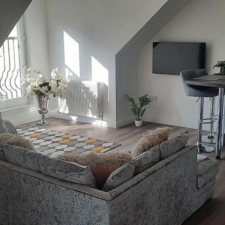 Lanarkshire Apartment- Views- Sleeps 4- Balcony Ларкхолл Екстер'єр фото