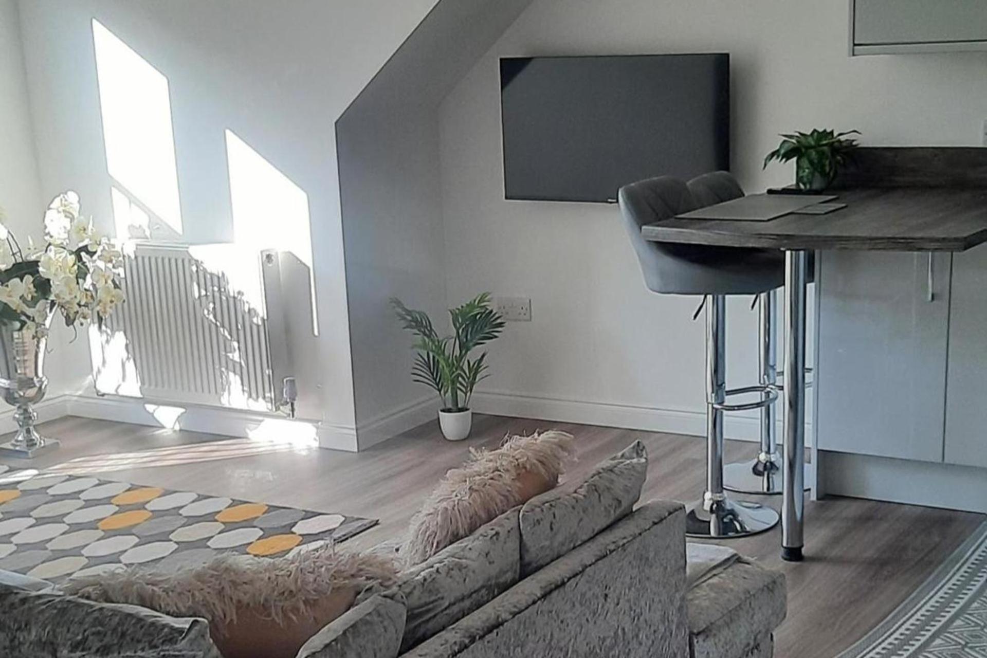 Lanarkshire Apartment- Views- Sleeps 4- Balcony Ларкхолл Екстер'єр фото